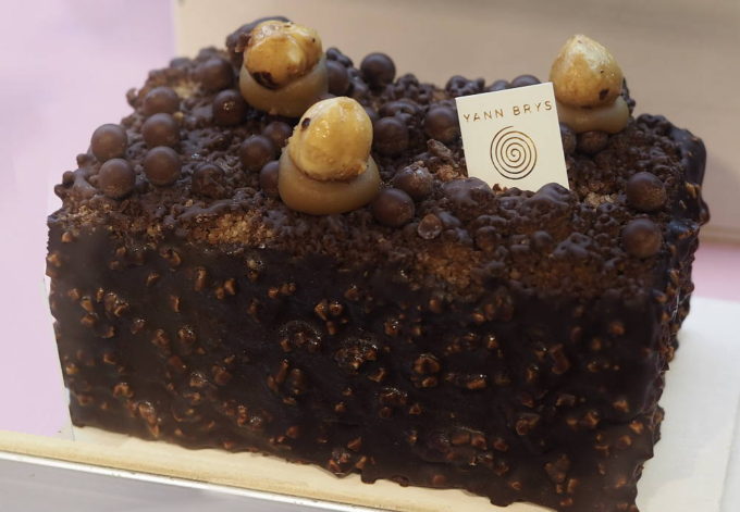 シェフに会ってきた！「トゥルビヨン バイ ヤン・ブリス」の出来立てシュセットが美味しくて絶句。