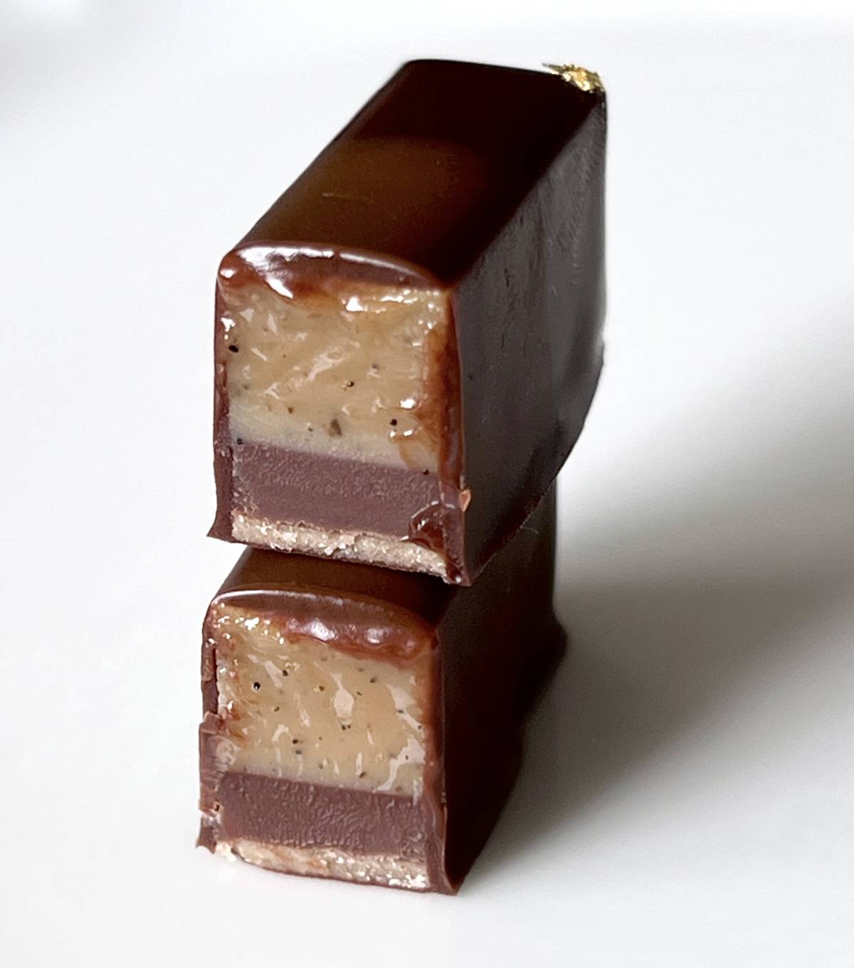 No.2 タヒチ産バニラビーンズ、トンカ豆、ラム酒54°、マンゴー、パッションフルーツ、ジャスミンティー、オレンジの花の蜂蜜、アーモンドミルク