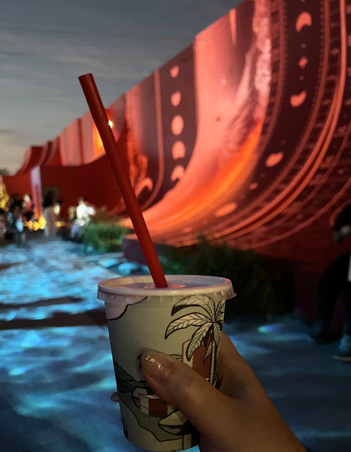 ローズ・ヨーグルト・スムージー（オマーン館）