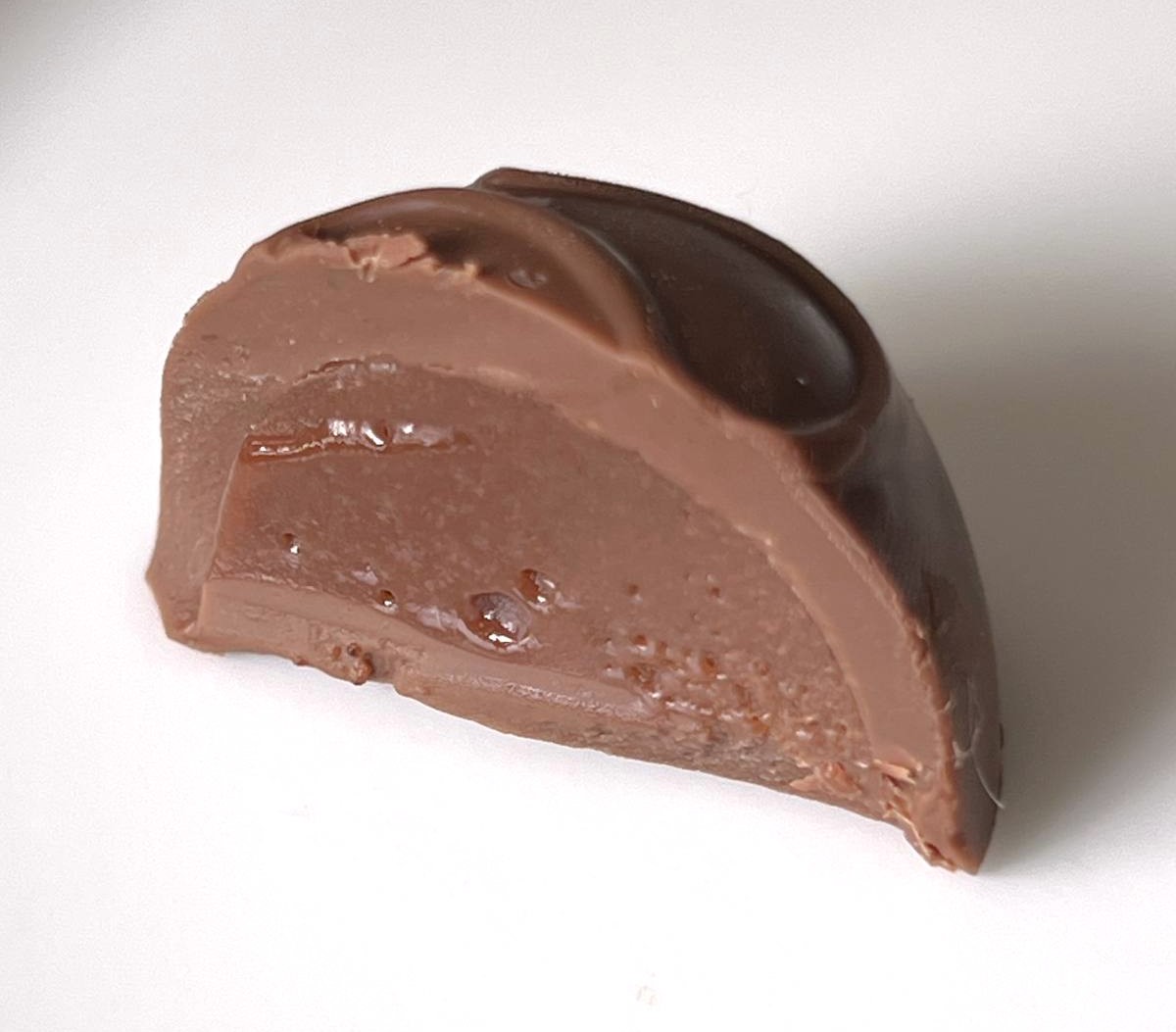 ショコラトロリィ ミルク 断面