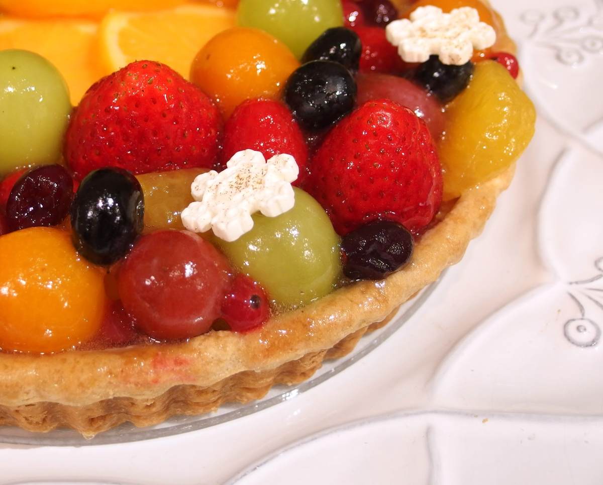 色とりどりのフルーツリースタルト