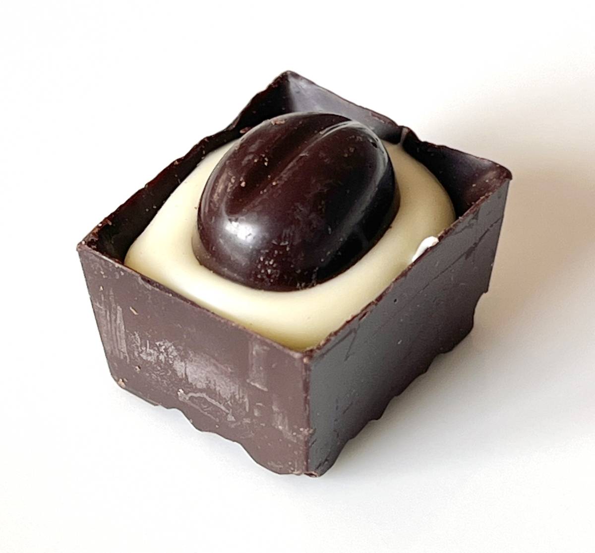 「イルイ」の「コーヒープラリネ」