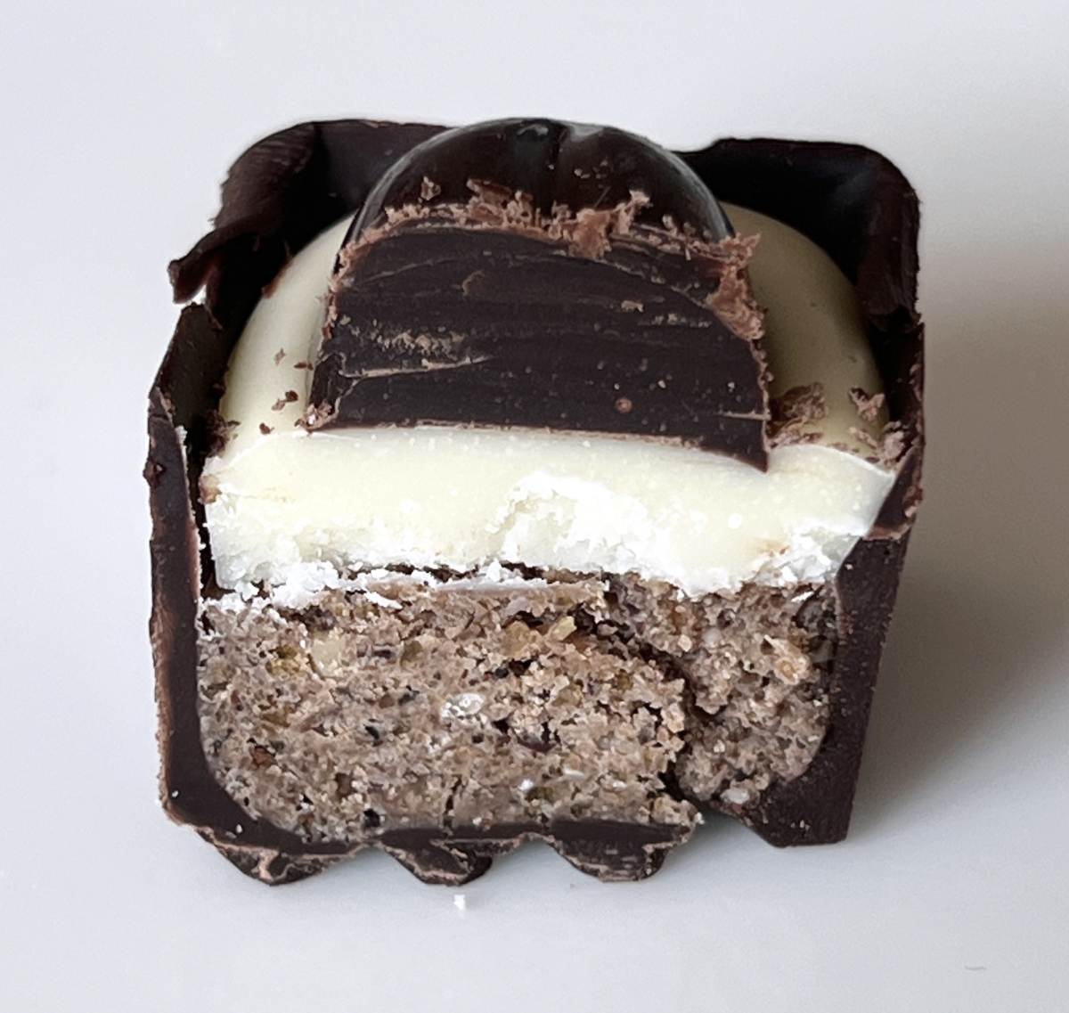 「イルイ」の「コーヒープラリネ」