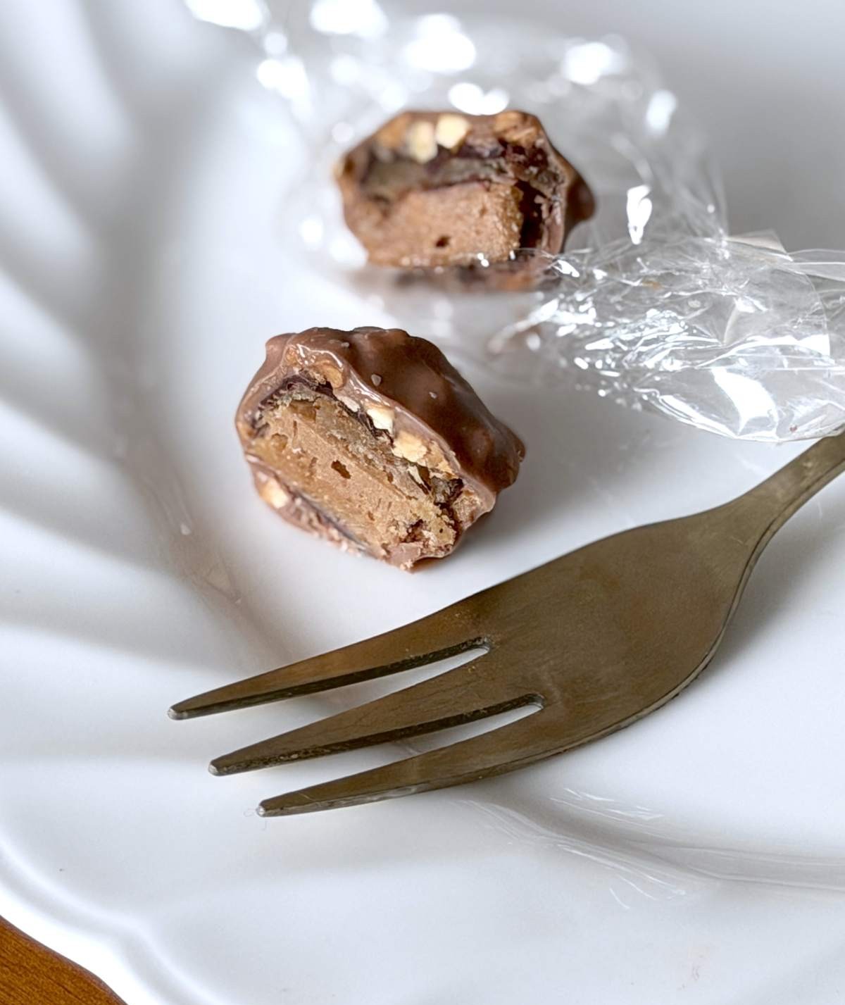 マカデミアナッツのプラリネ 断面