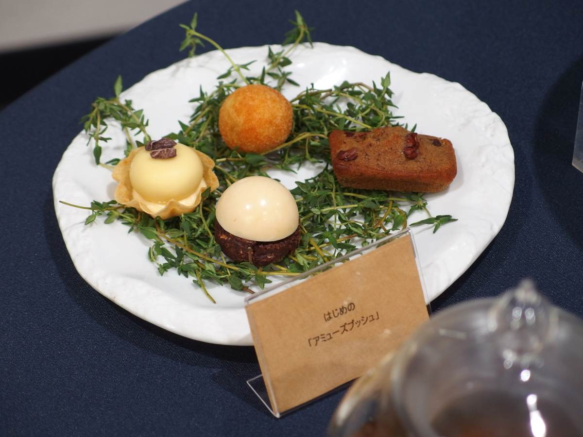 レストランローブ ミニャルディーズ