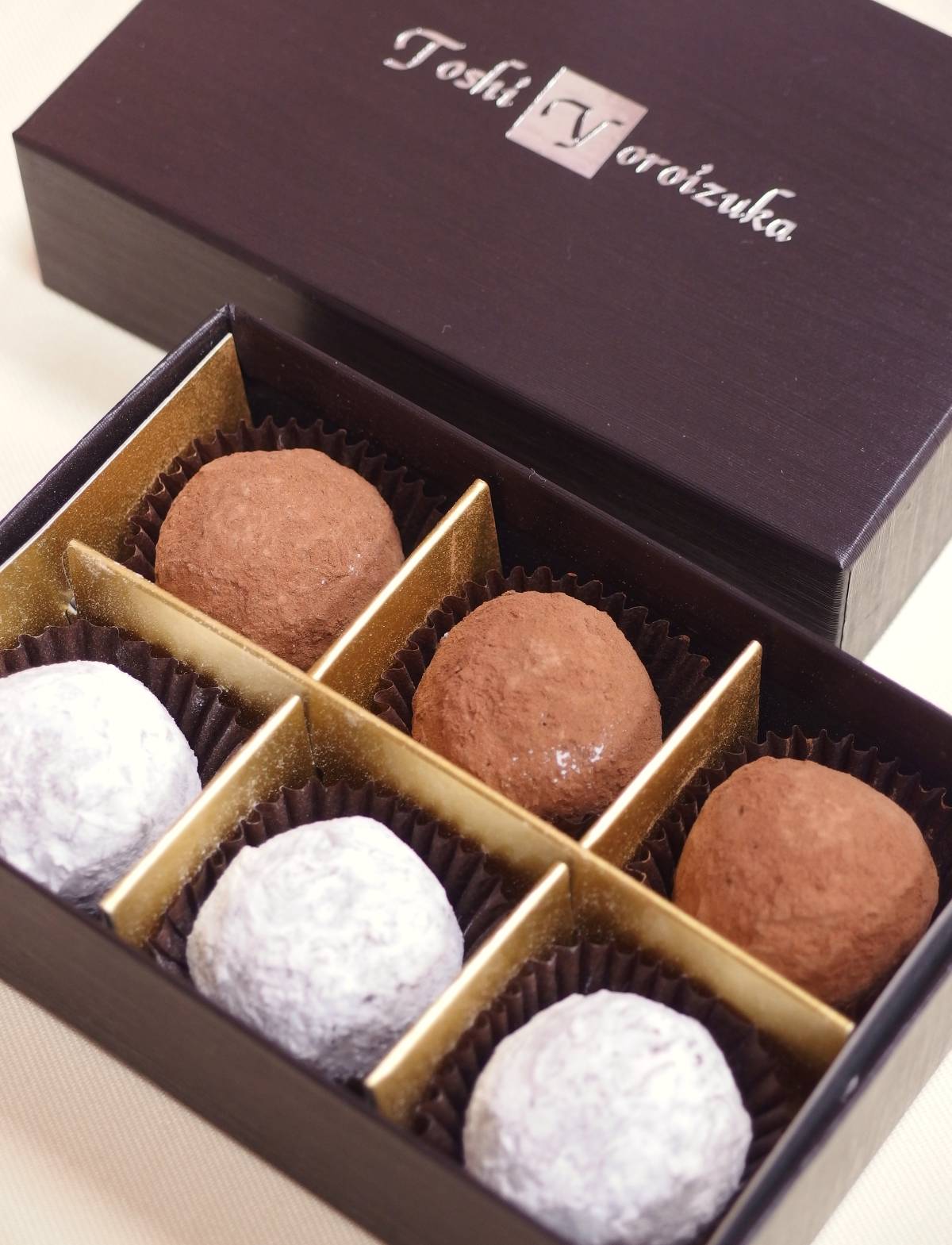 トリュフ アノザ ヴァニーユ＆ジャンドゥーヤ 2,800 円 ※高島屋限定