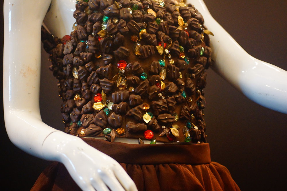 ベルナシオン チョコレートのドレス